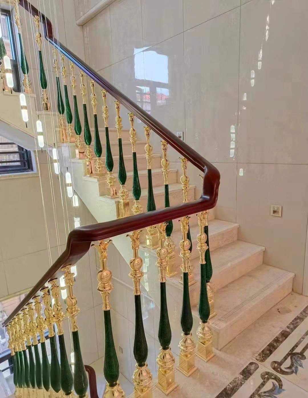 Tôi cho thuê Nhà VP, Nhà Hàng, KD, 94m2_ 5T; vỉa hè, Hoàng Quốc Việt-30 Tr - Ảnh 1